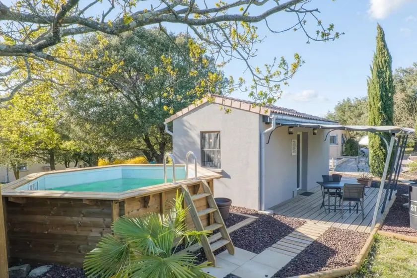 Lodge with heated pool, terrace & garden | Garden view - Image 1