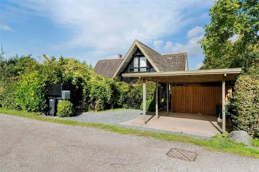 Charming house with terrace & BBQ - Image 1