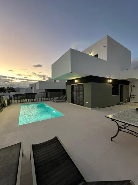 Children-friendly villa with terrace, private pool & BBQ | Mountain view - Image 1