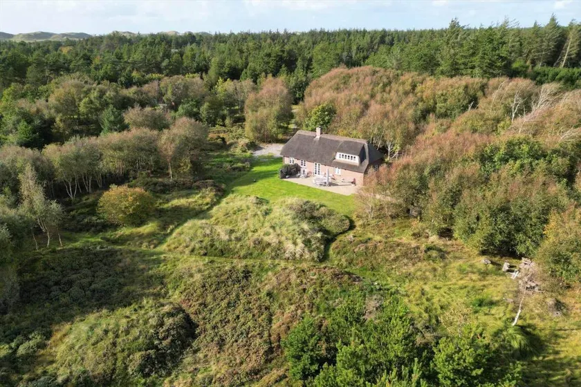 House with terrace & barbeque - Image 1
