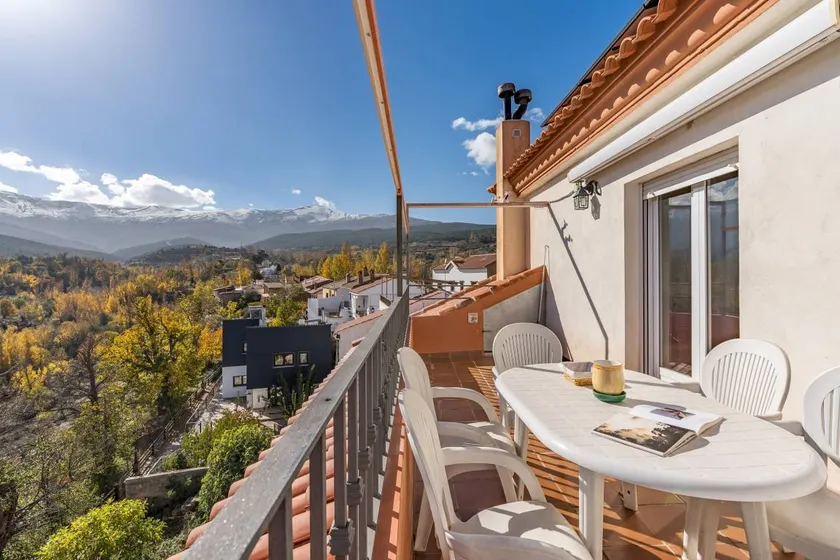 Apartment 'Picón' with Mountain View, Private Terrace and Wi-Fi - Image 1