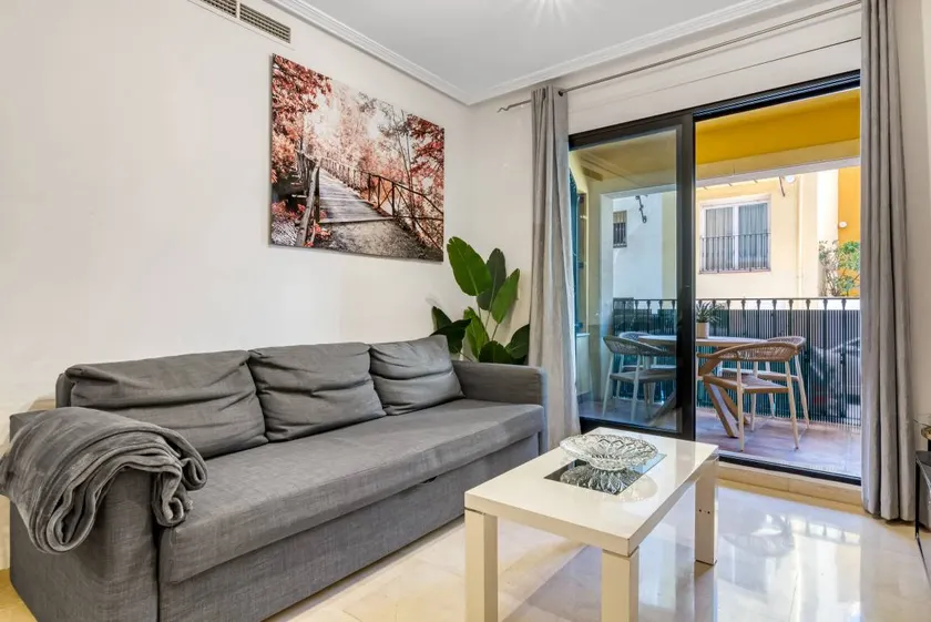 Appartement avec terrasse | Vue ville - Image 1