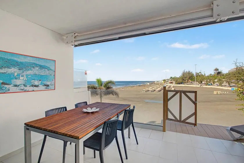 Nueva Suecia 805 – Beachfront Apartment with Terrace and Sea Views - Image 1