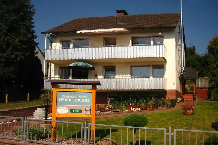 Fully equipped lovely house with terrace & garden | Dogs allowed - Image 1