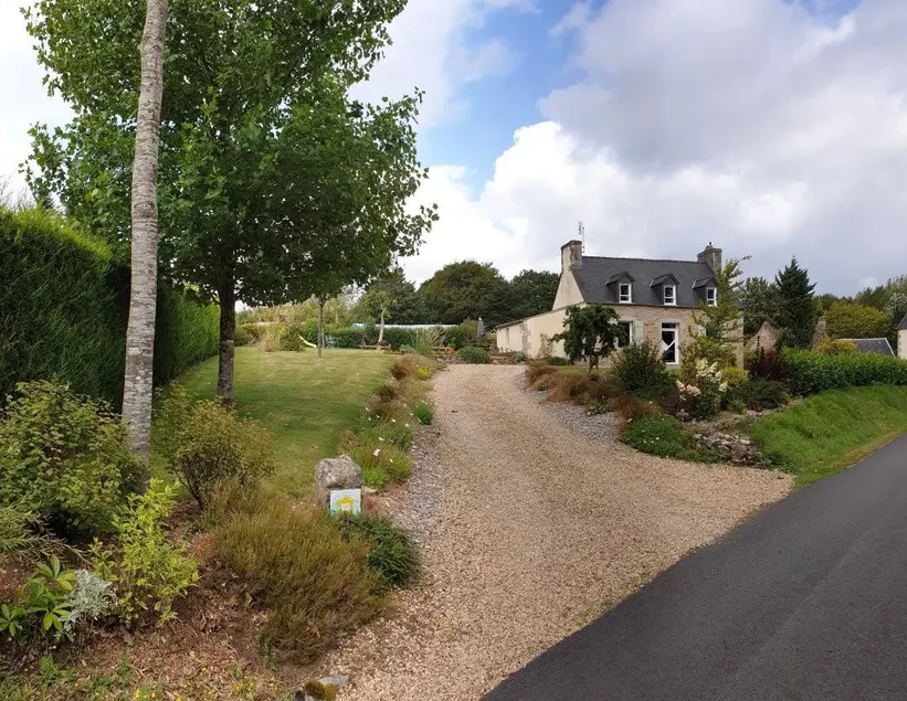 Gite with terrace & garden - Image 1