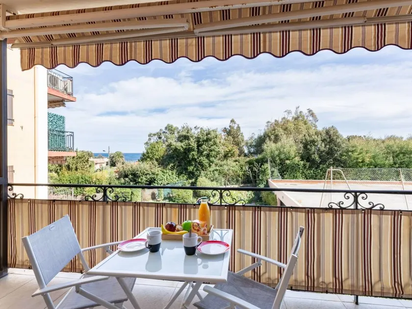 Maison entièrement équipée avec terrasse - Image 1