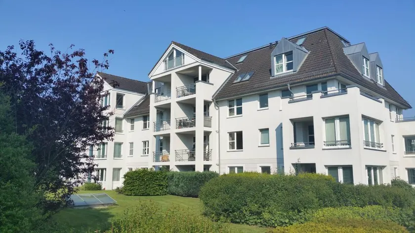 Flat with garden, terrace & sauna - Image 1