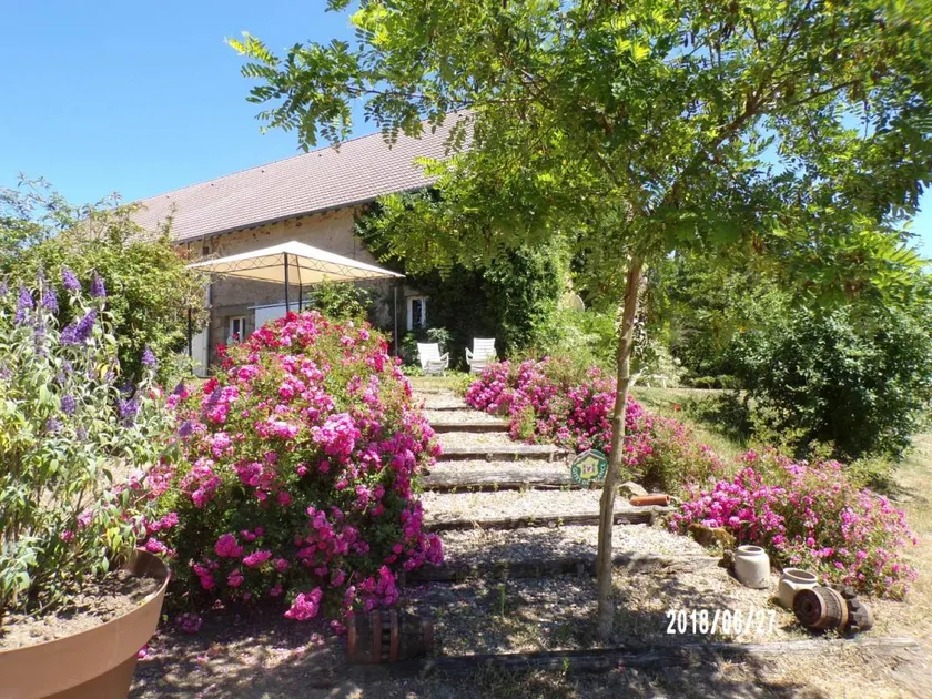 Encantador gîte con terraza, barbacoa y jardín - Image 1