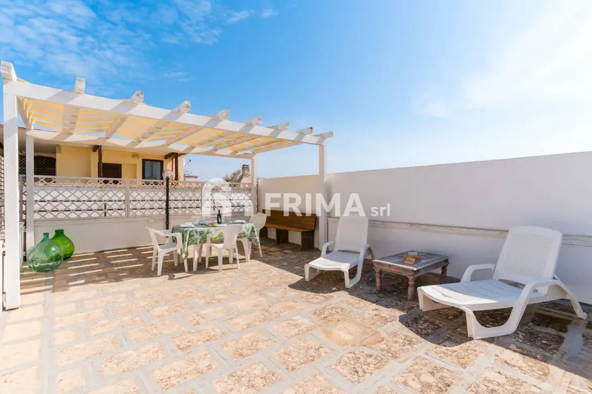 Maison avec terrasse | Proche de la plage - Image 1