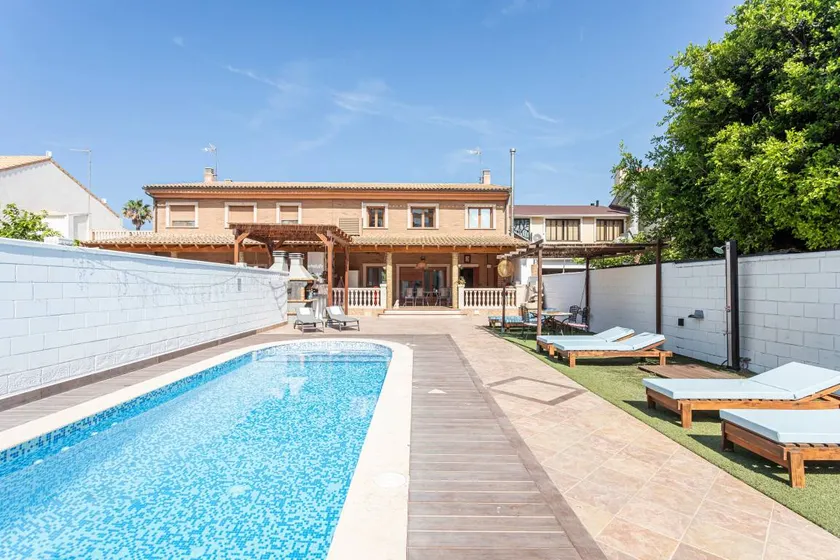 Familienorientierte gemütliche Villa mit Garten, Grill und Terrasse | Meerblick | Neben dem Strand | Hunde erlaubt - Image 1