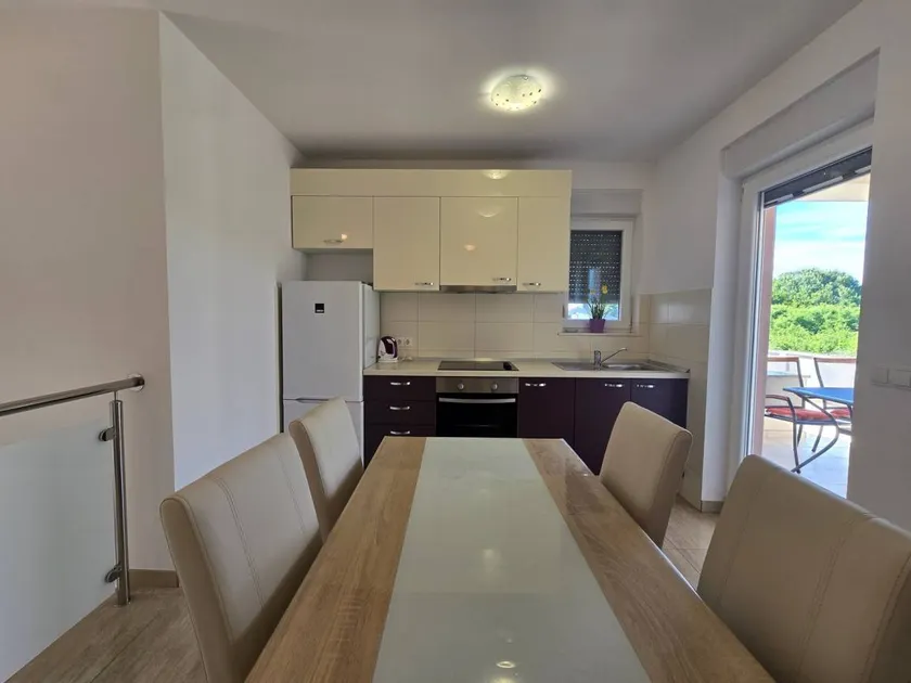 Apartment with barbecue & garden - Image 1