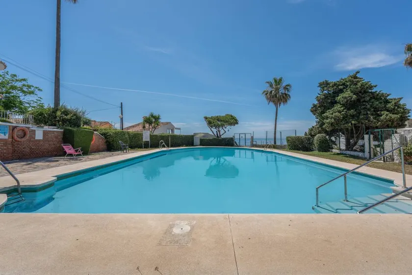 Ferienwohnung mit Pool und Garten | Meerblick - Image 1