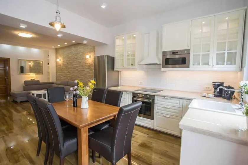 Flat with 2 rooms for 4 persons - Image 1