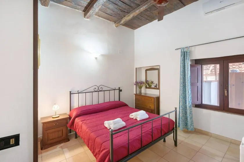 Chambre chez l'habitant avec jardin, internet haut débit et piscine - Image 1
