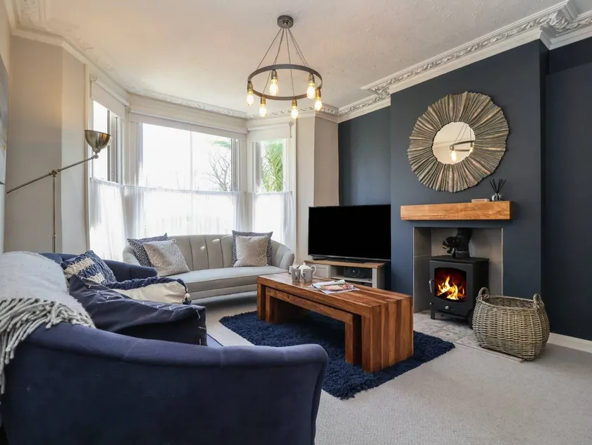 Family-oriented cottage with garden | Beach view | Next to the beach | Pets are welcome - Image 1