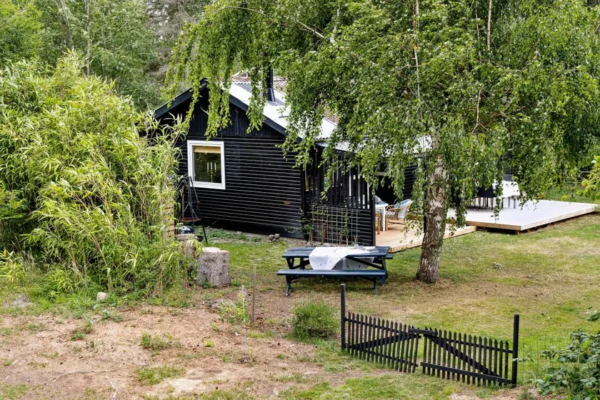 House with terrace, garden & barbeque | Perfect for remote work - Image 1