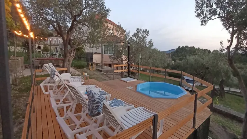 Appartement de vacances avec barbecue, terrasse et jardin | Vue sur l'eau - Image 1