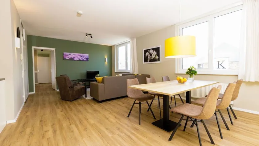 Apartment with pool, sauna & terrace | Garden view - Image 1