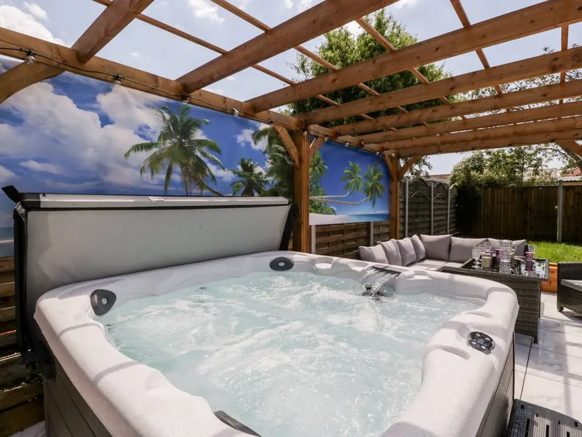 Casa rural con jacuzzi y jardín | Vistas a la playa - Image 1