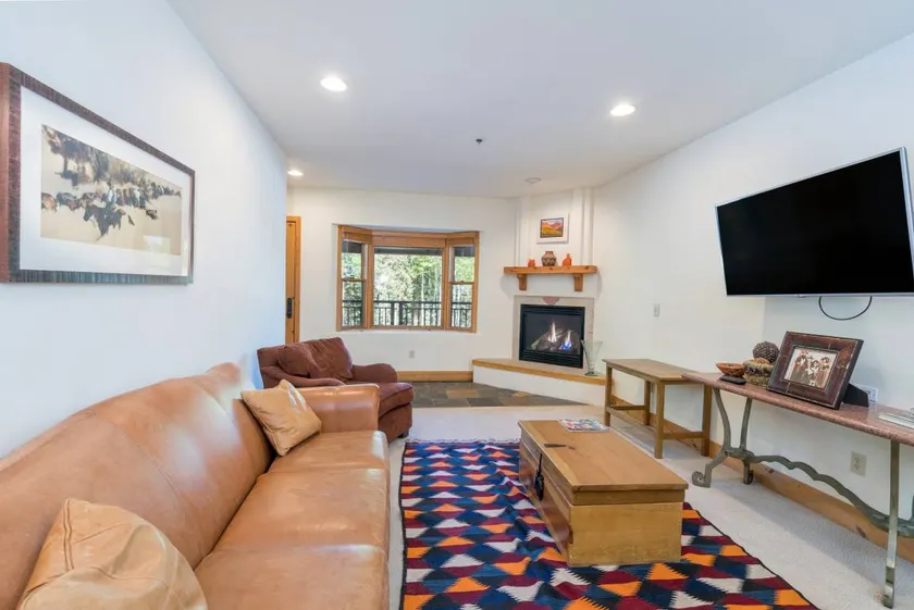 Agréable appartement en copropriété entièrement équipé avec sauna, piscine chauffée et jacuzzi | Vue montagne - Image 1