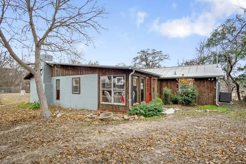 Riverbank Escape for Families and Friends with Ping Pong, Mrs. Pac-Man, and Cozy Den in Kerrville, Texas - Image 1