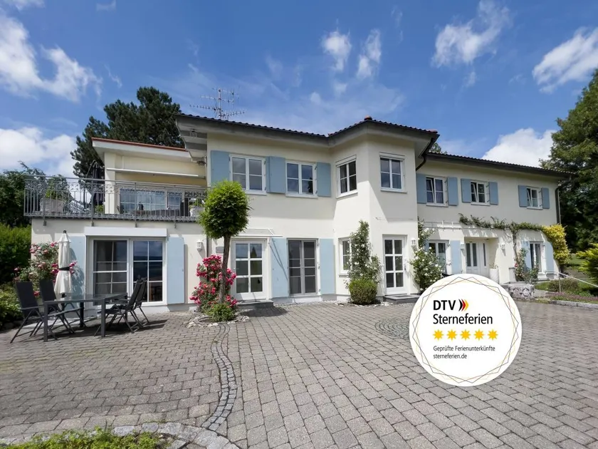 Children-friendly pleasant holiday apartment with terrace & garden | Garden view - Image 1
