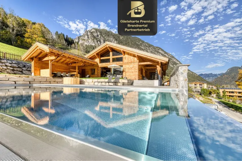 Chalet con giardino, piscina privata e griglia - Image 1