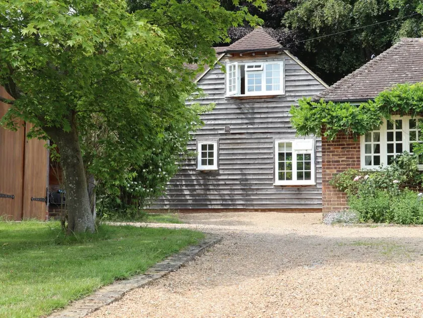 Fantastico cottage totalmente attrezzato con giardino - Image 1