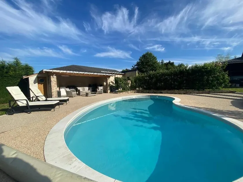 Bed & breakfast con piscina - Image 1