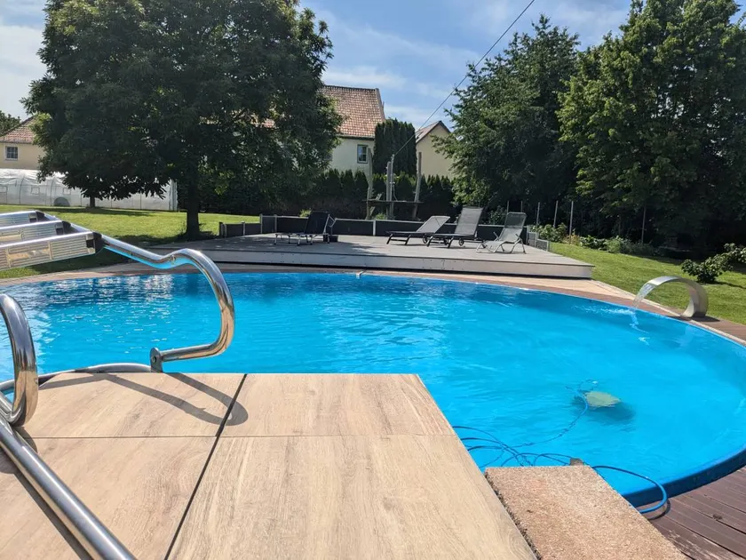 Voll ausgestattete charmante Ferienwohnung mit Terrasse, beheiztem Pool und Sauna | Gartenblick - Image 1