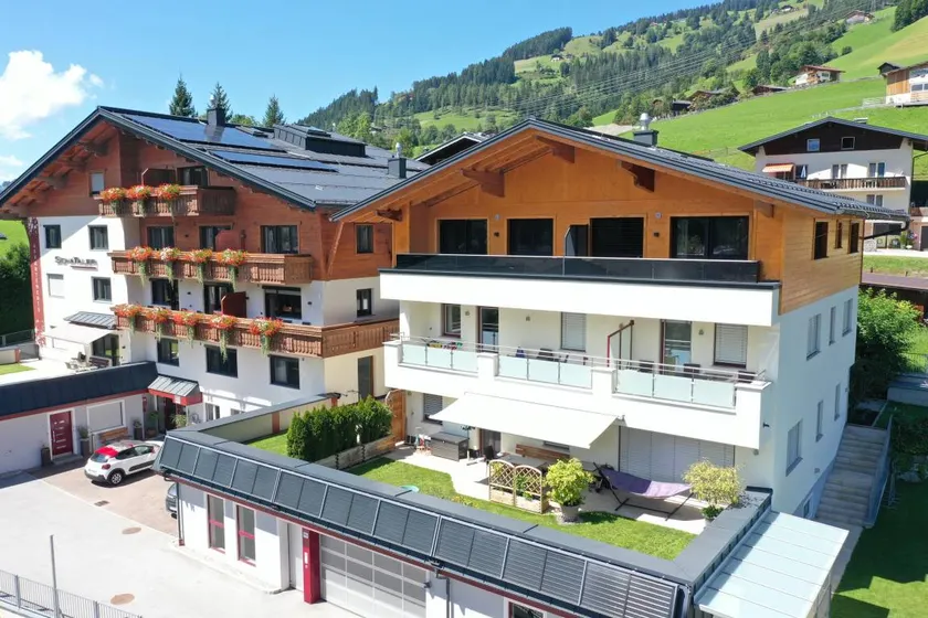 Appartamento con terrazza e piscina - Image 1