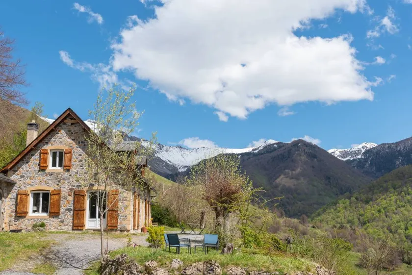 Holiday Home 'Ty Sioul - Mountain View' with Mountain View, Private Terrace and Wi-Fi - Image 1