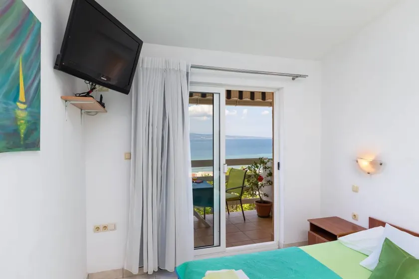Pleasant studio with barbeque, terrace & garden | Sea view | Close to the beach - Image 1