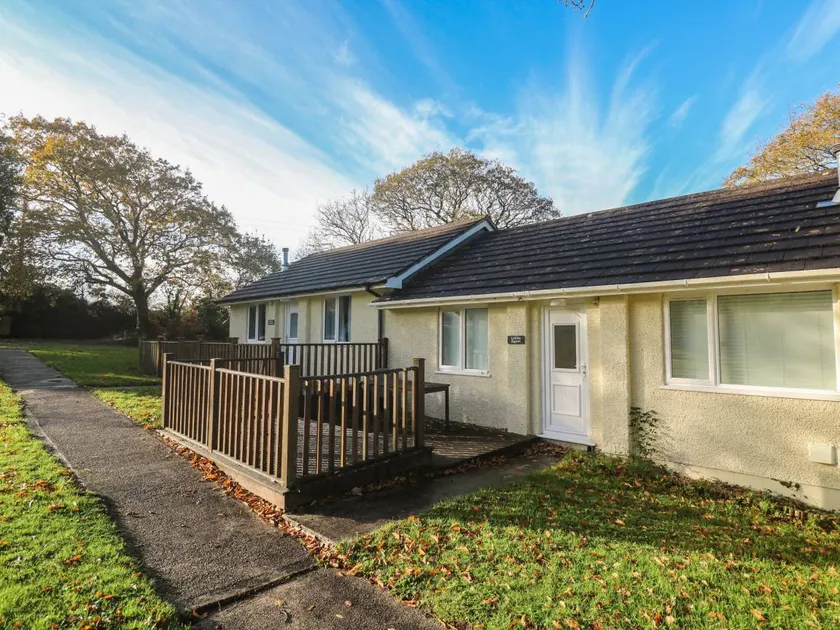 Family-oriented beautiful cottage with garden | Pet-friendly - Image 1