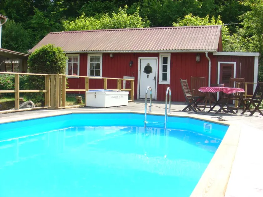 Charmante maison de vacances avec terrasse, piscine et jardin - Image 1