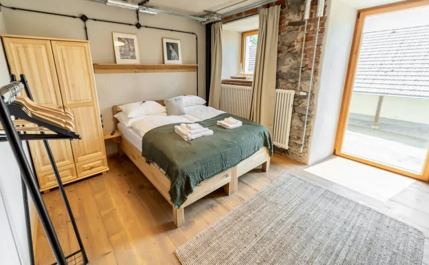 Double room, shower, toilet, disabled access - Image 1