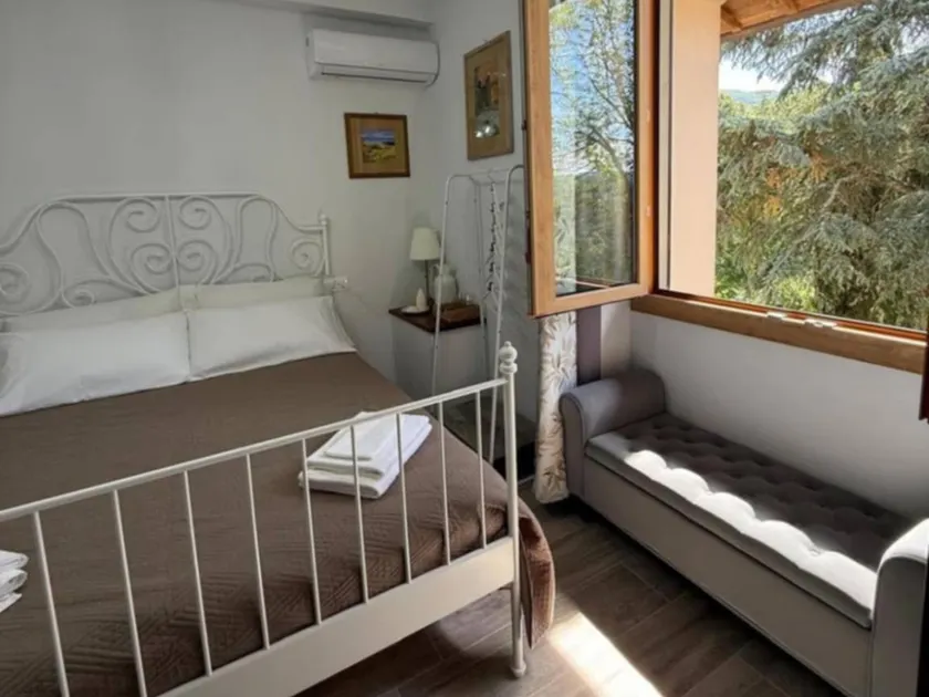 Nice private room with terrace, BBQ & garden | City view - Image 1