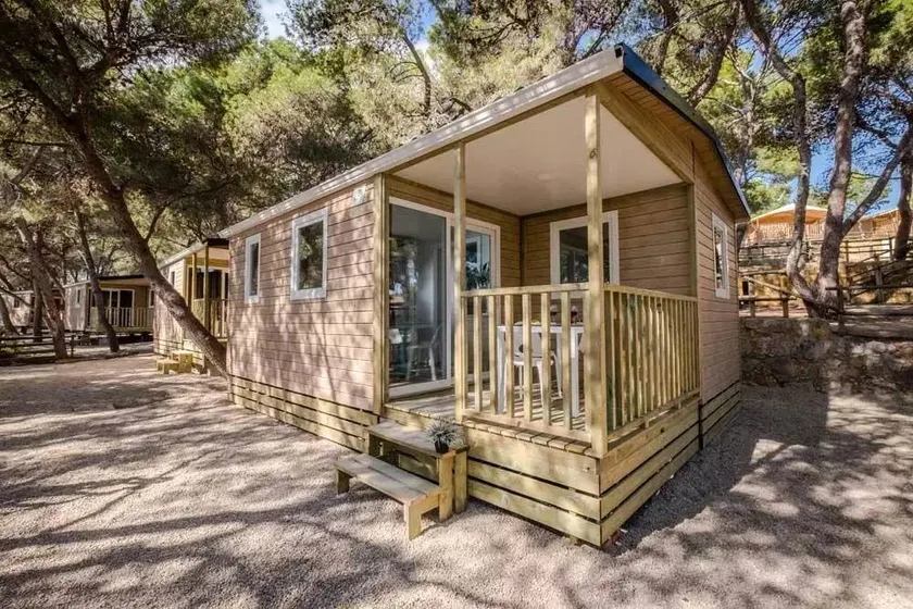 Mobile home with terrace - Image 1