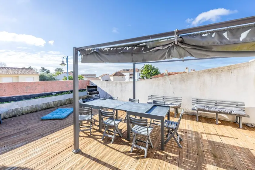 Child-friendly ample holiday home with barbeque & terrace | Pets allowed - Image 1