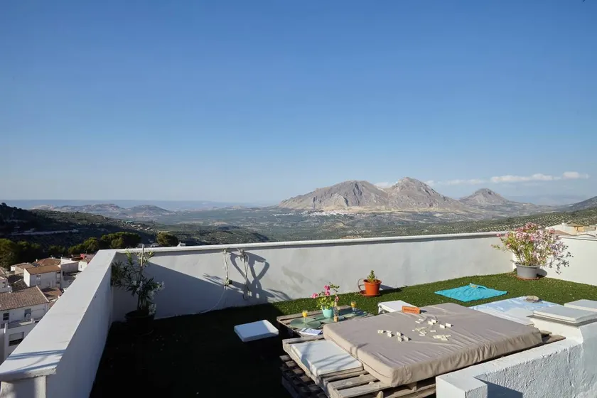 Family-friendly nice house with barbeque & terrace | City view | Perfect for remote work | Dogs allowed - Image 1