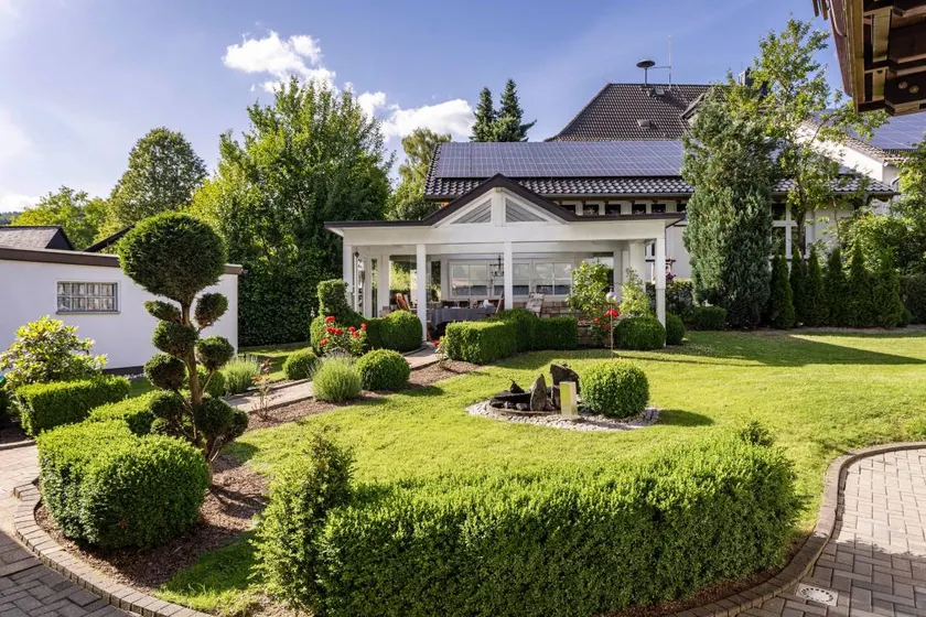Flat with garden, barbecue & terrace | Garden view - Image 1