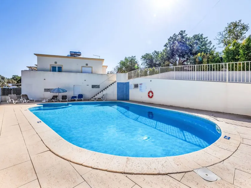 Familienfreundliches großzügiges Ferienhaus mit Pool, Terrasse und Grill | Perfekt für die Arbeit von Zuhause | Hunde erlaubt - Image 1