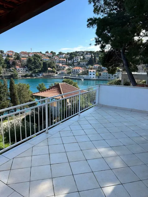 Flat with terrace | Garden view - Image 1