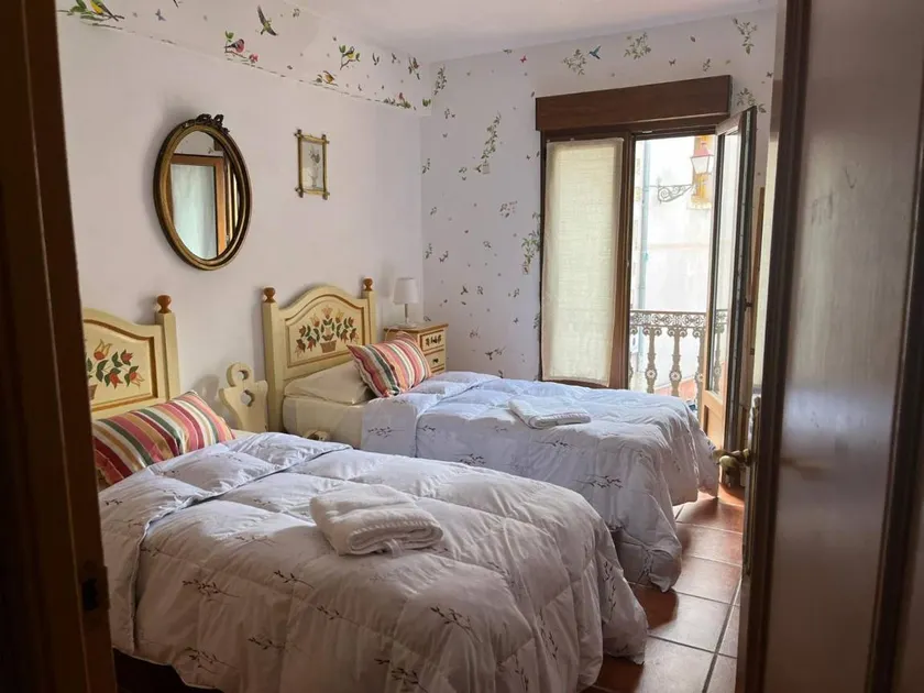Apartment on Riaza’s Plaza Mayor with Balcony and Church Views - Image 1