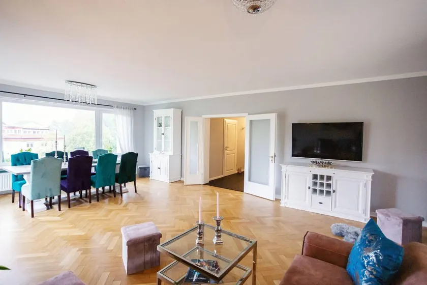 Holiday apartment with 6 bedrooms for 12 persons - Image 1
