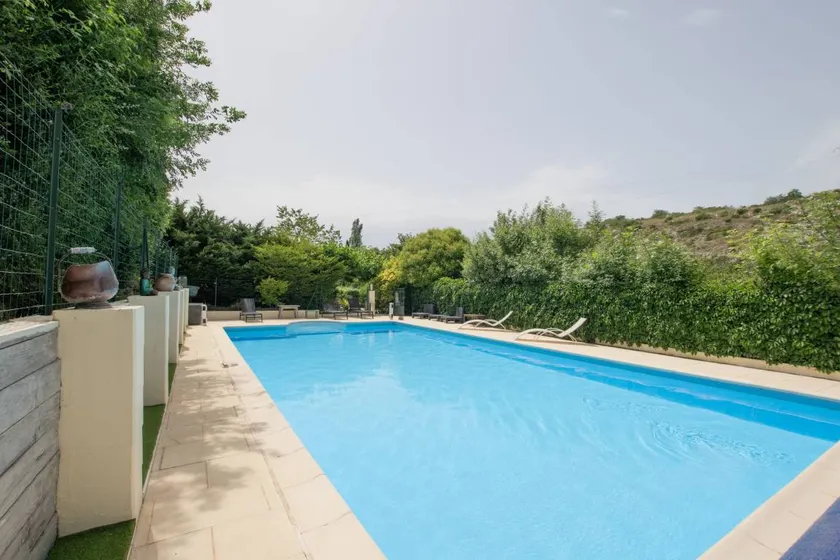 Casa vacacional con terraza, jardín y barbacoa | Vistas a la montaña - Image 1