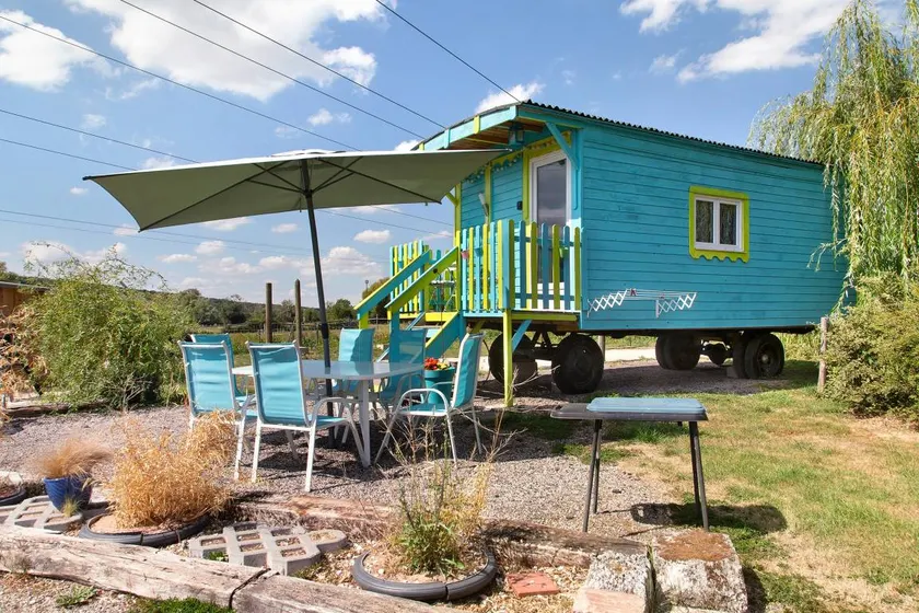 Le relais de la charreterie – Premium Caravan – Roulotte - Image 1
