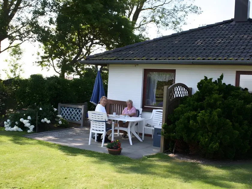 Apartment with garden, terrace & barbecue | Garden view - Image 1