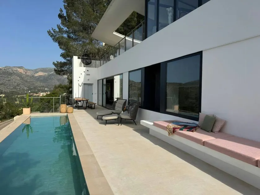 Villa with optional heated pool in Jávea - Image 1