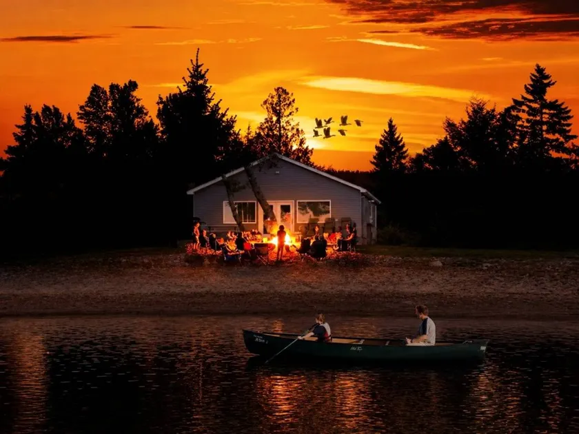 Waterfront Cabin with BBQ, Picnic Space and Amazing Sunsets in Michigan - Image 1